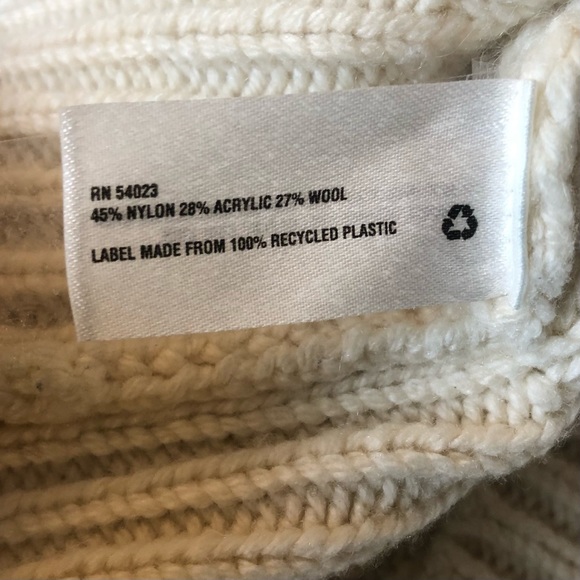 GAP Cream Fisherman Sweater - Picture 10 of 14